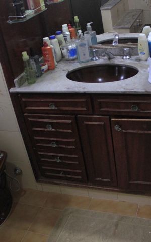Casa à venda com 240m², 4 quartos e 4 vagasBanheiro da suíte 1