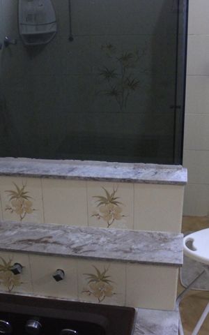 Casa à venda com 240m², 4 quartos e 4 vagasBanheiro da suíte 1
