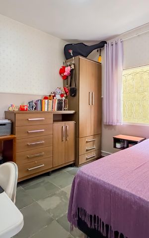 Casa à venda com 180m², 6 quartos e 2 vagas Casa à venda com 180m², 6 quartos e 2 vagasQuarto 2