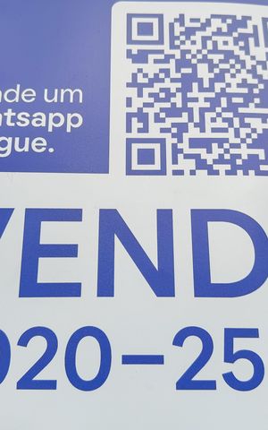 Casa à venda com 180m², 6 quartos e 2 vagas Casa à venda com 180m², 6 quartos e 2 vagasCCLO-475