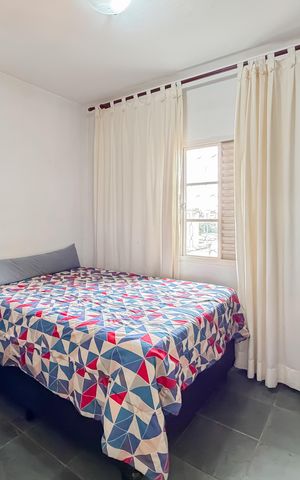 Casa à venda com 180m², 6 quartos e 2 vagas Casa à venda com 180m², 6 quartos e 2 vagasSuíte
