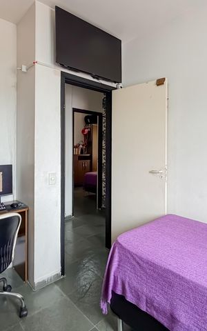 Casa à venda com 180m², 6 quartos e 2 vagas Casa à venda com 180m², 6 quartos e 2 vagasQuarto 1