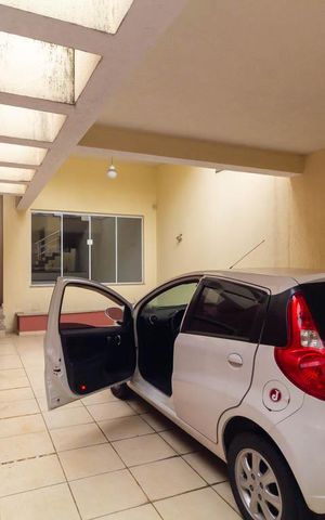 Casa para alugar com 220m², 3 quartos e 4 vagas Casa para alugar com 220m², 3 quartos e 4 vagasGaragem