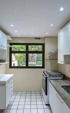 Apartamento à venda com 143m², 4 quartos e 2 vagasCozinha