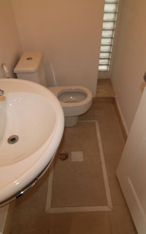 Casa à venda com 242m², 4 quartos e 3 vagasLavabo