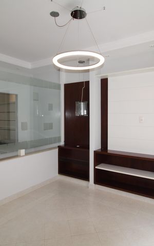 Casa à venda com 242m², 4 quartos e 3 vagasCozinha