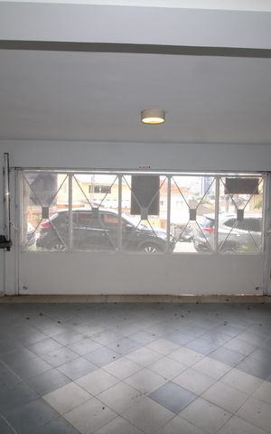 Casa à venda com 242m², 4 quartos e 3 vagasGaragem
