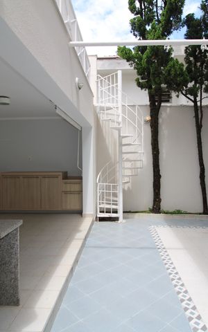 Casa à venda com 242m², 4 quartos e 3 vagasÁrea de Serviço