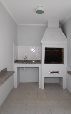 Casa à venda com 242m², 4 quartos e 3 vagasÁrea de Serviço