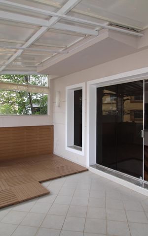 Casa à venda com 242m², 4 quartos e 3 vagasVaranda