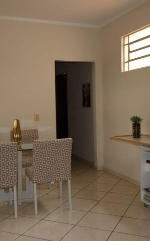 Casa à venda com 180m², 3 quartos e 5 vagasSala