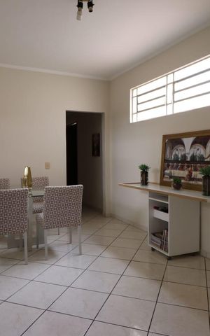 Casa à venda com 180m², 3 quartos e 5 vagasSala