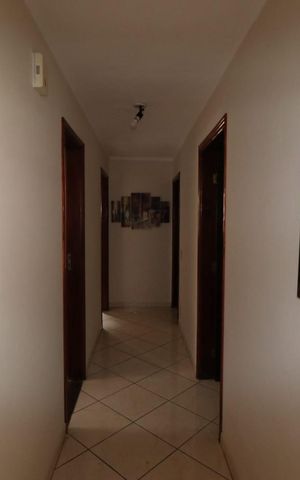 Casa à venda com 180m², 3 quartos e 5 vagasCorredor
