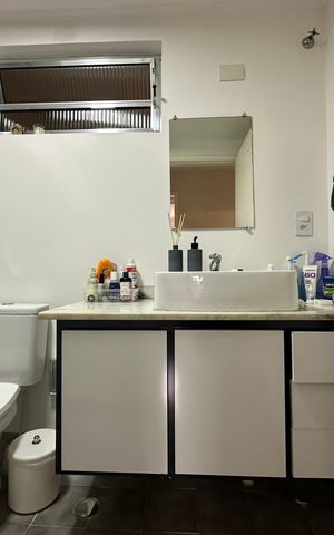 Apartamento à venda com 85m², 3 quartos e 1 vaga Apartamento à venda com 85m², 3 quartos e 1 vagaBanheiro