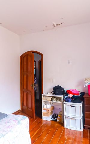 Casa à venda com 130m², 3 quartos e sem vaga Casa à venda com 130m², 3 quartos e sem vagaQuarto