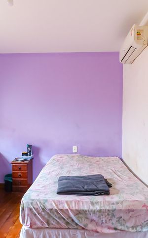 Casa à venda com 130m², 3 quartos e sem vaga Casa à venda com 130m², 3 quartos e sem vagaQuarto
