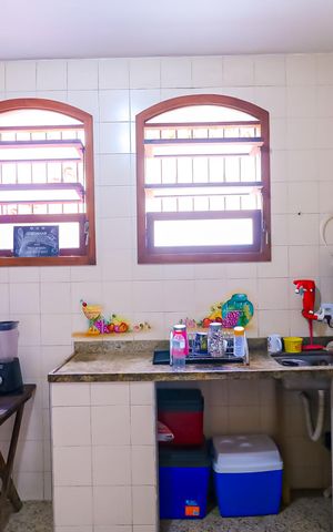 Casa à venda com 130m², 3 quartos e sem vaga Casa à venda com 130m², 3 quartos e sem vagaCozinha