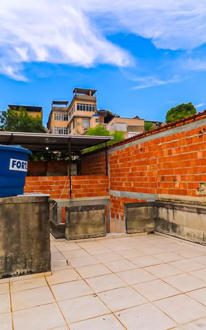 Casa à venda com 130m², 3 quartos e sem vaga Casa à venda com 130m², 3 quartos e sem vagaTerraço