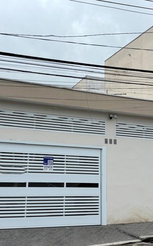 Casa à venda com 407m², 2 quartos e 2 vagasFachada 