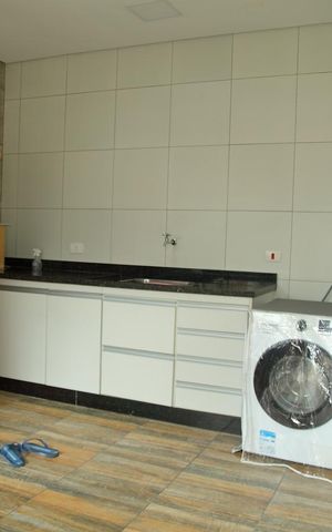 Casa à venda com 407m², 2 quartos e 2 vagasÁrea de Serviço