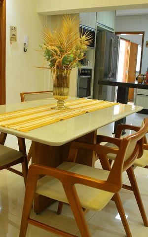 Casa à venda com 407m², 2 quartos e 2 vagasCopa/Cozinha 