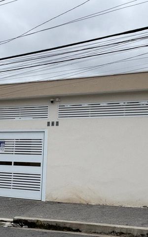 Casa à venda com 407m², 2 quartos e 2 vagasFachada 