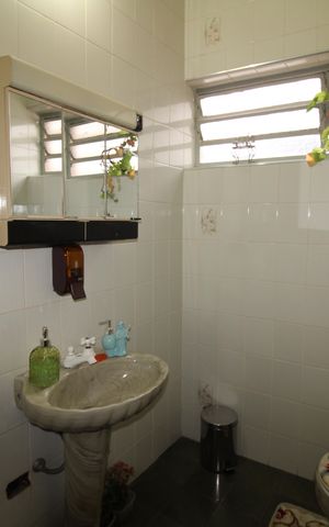 Casa à venda com 200m², 4 quartos e 1 vagaLavabo