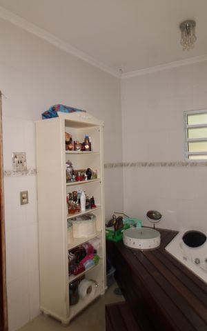 Casa à venda com 200m², 4 quartos e 1 vagaQuarto 1 - Banheiro