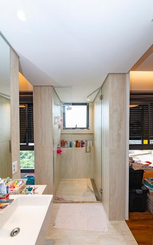 Apartamento à venda com 194m², 4 quartos e 3 vagas Apartamento à venda com 194m², 4 quartos e 3 vagasBanheiro Semi Suítes
