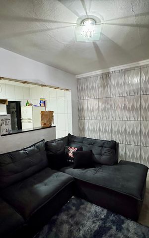 Casa à venda com 174m², 4 quartos e sem vaga Casa à venda com 174m², 4 quartos e sem vagaSala 2
