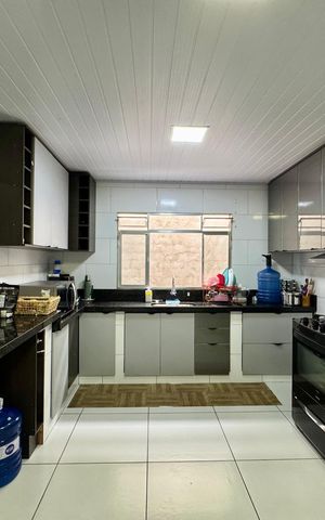 Casa à venda com 174m², 4 quartos e sem vaga Casa à venda com 174m², 4 quartos e sem vagaCozinha 1