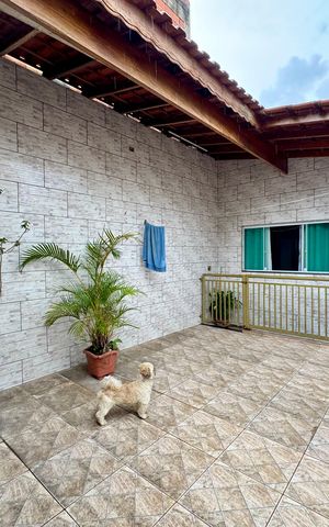 Casa à venda com 174m², 4 quartos e sem vaga Casa à venda com 174m², 4 quartos e sem vagaQuintal
