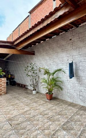Casa à venda com 174m², 4 quartos e sem vaga Casa à venda com 174m², 4 quartos e sem vagaQuintal