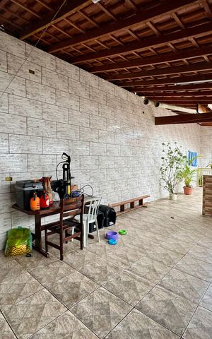 Casa à venda com 174m², 4 quartos e sem vaga Casa à venda com 174m², 4 quartos e sem vagaÁrea de Serviço 1
