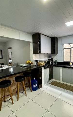 Casa à venda com 174m², 4 quartos e sem vaga Casa à venda com 174m², 4 quartos e sem vagaCozinha 1