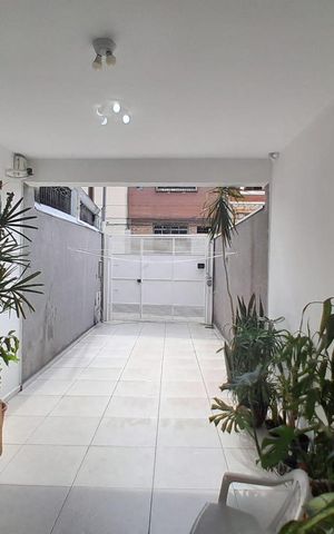 Casa à venda com 121m², 3 quartos e 2 vagas