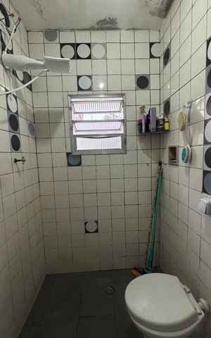 Casa à venda com 135m², 4 quartos e 1 vaga Casa à venda com 135m², 4 quartos e 1 vagaBanheiro