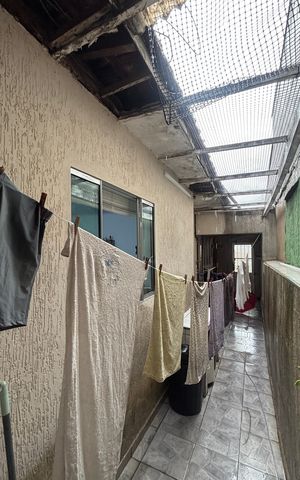Casa à venda com 135m², 4 quartos e 1 vaga Casa à venda com 135m², 4 quartos e 1 vagaCorredor