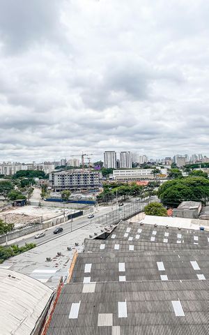 Apartamento à venda com 38m², 2 quartos e sem vaga Apartamento à venda com 38m², 2 quartos e sem vagaVista da Sacada