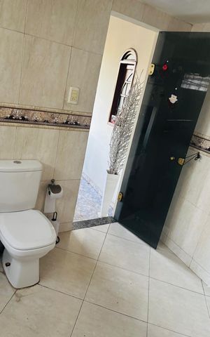 Casa para alugar com 120m², 2 quartos e 2 vagas Casa para alugar com 120m², 2 quartos e 2 vagasBanheiro