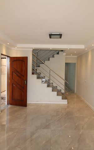 Casa à venda com 126m², 3 quartos e 3 vagasSala