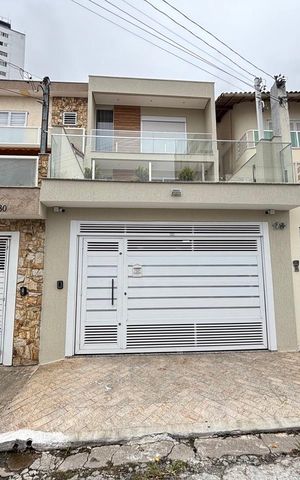 Casa à venda com 187m², 3 quartos e 4 vagasFachada