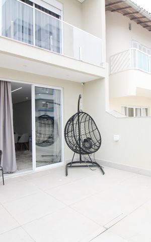 Casa à venda com 187m², 3 quartos e 4 vagas Varanda/Quintal
