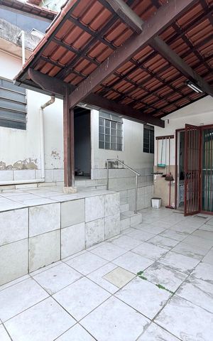 Casa à venda com 197m², 3 quartos e 3 vagas
