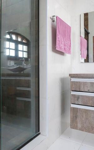 Casa à venda com 293m², 3 quartos e 5 vagasBanheiro da suíte 2