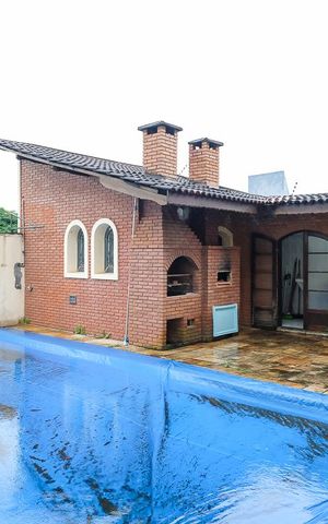 Casa à venda com 293m², 3 quartos e 5 vagasQuintal