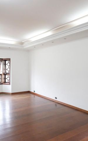 Casa à venda com 293m², 3 quartos e 5 vagasSala