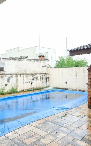 Casa à venda com 293m², 3 quartos e 5 vagasQuintal