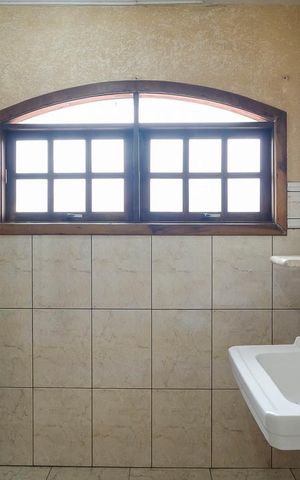 Casa à venda com 293m², 3 quartos e 5 vagasBanheiro