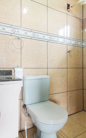 Casa à venda com 270m², 3 quartos e 2 vagas Casa à venda com 270m², 3 quartos e 2 vagasBanheiro 3